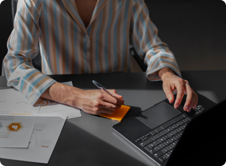 A woman with laptop